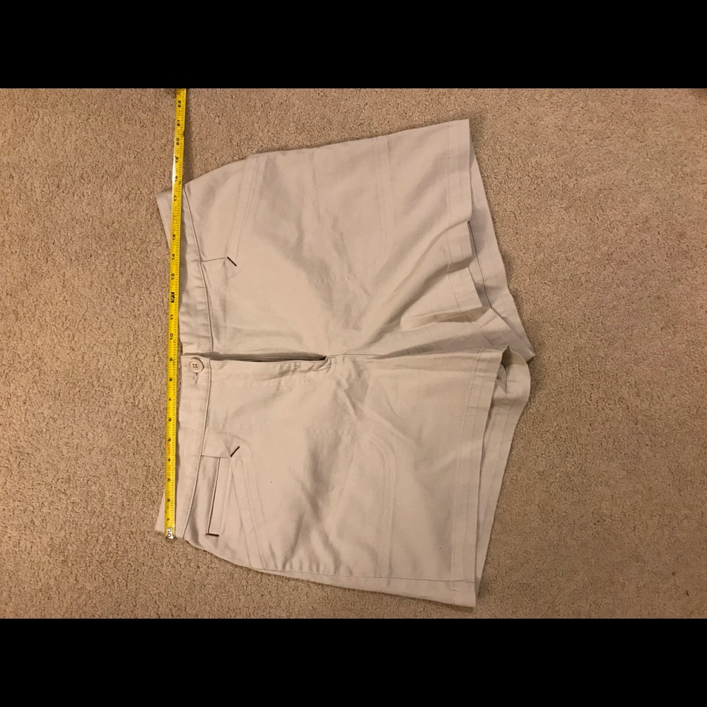 New khaki shorts